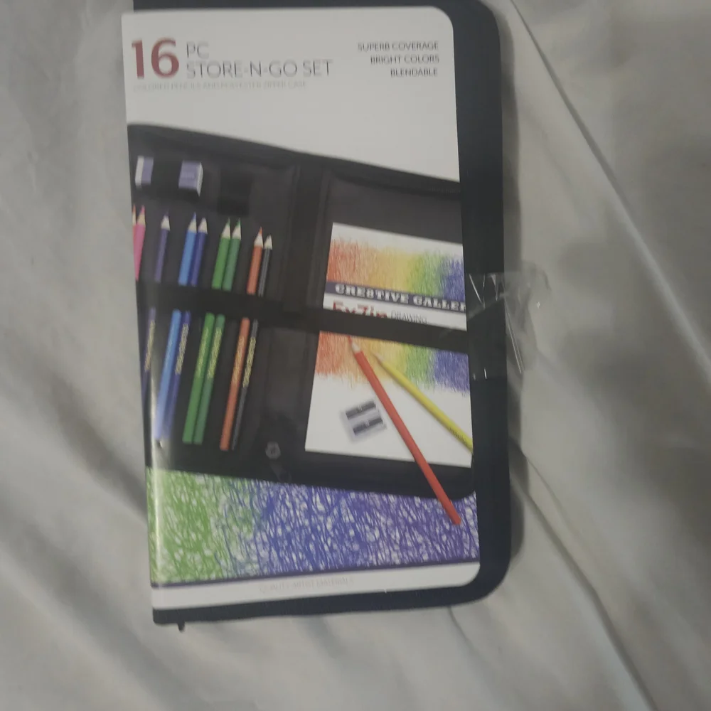 Creative Gallery Art Set with Colored Pencils